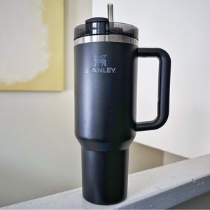 Stanley 40 oz. Quencher H2.0 Flowstate Tumbler, “Black”